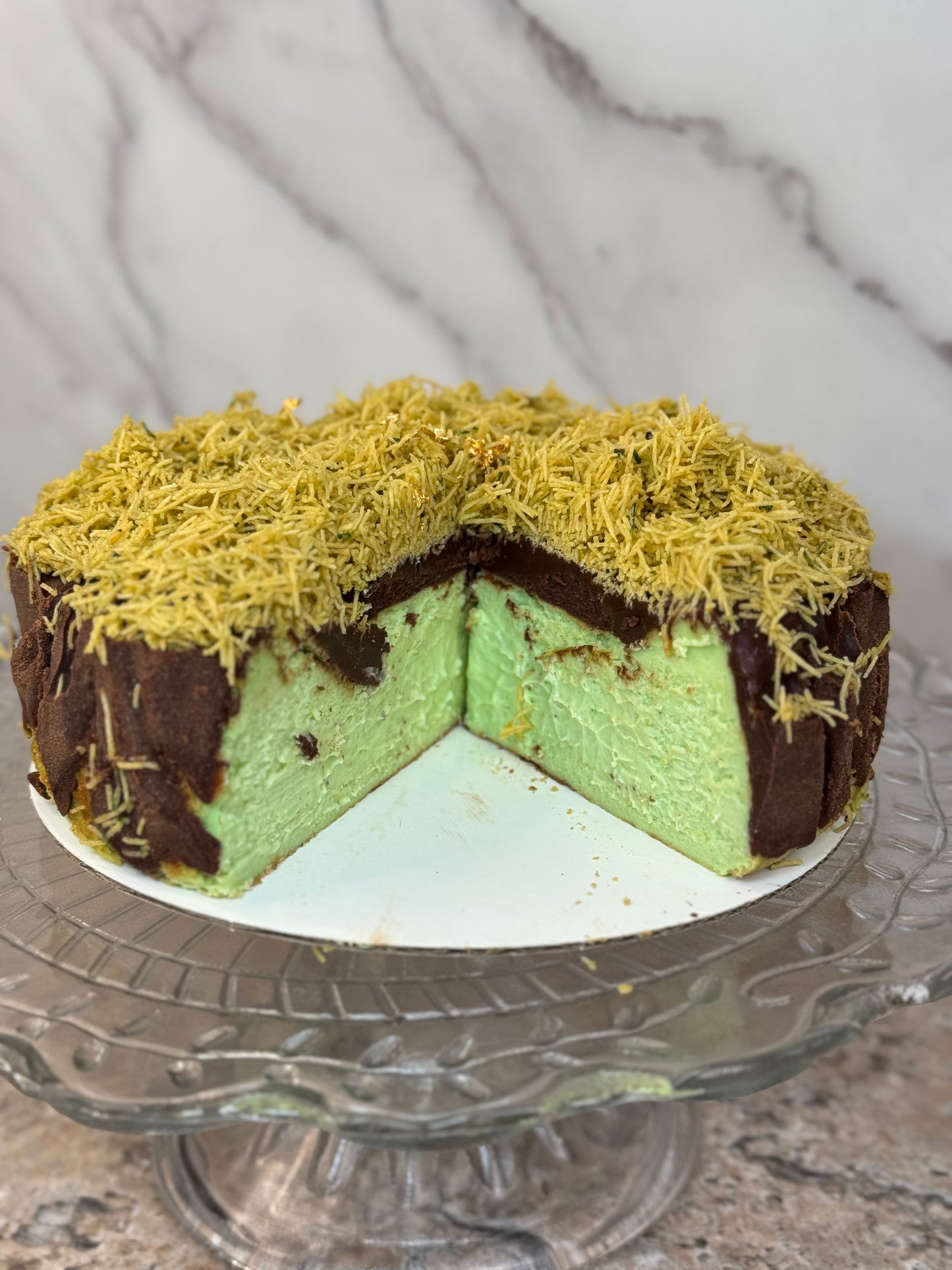 Dubai Chocolate Burnt Basque Cheesecake
